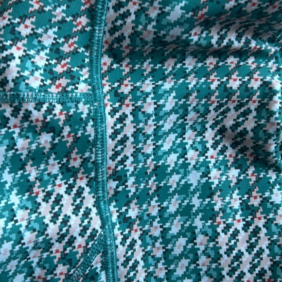 Fabletics cropped pants - Picture 3 of 3